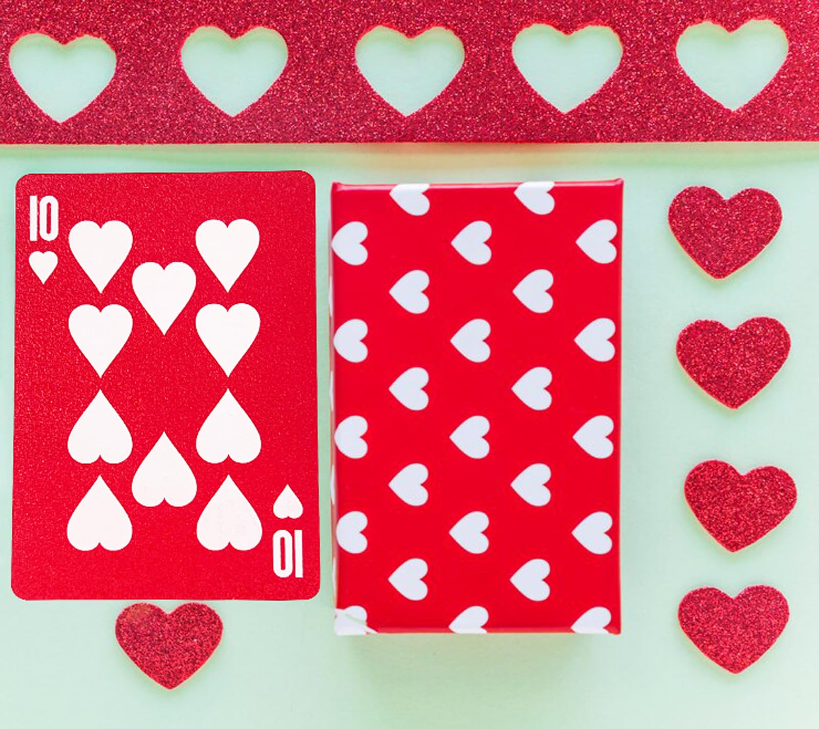 2 Deck of Waterproof Poker Cards,Red Playing Cards, Plastic Waterproof Playing Cards, Suitable for Family Gatherings and Outdoor Activities (2 Deck
