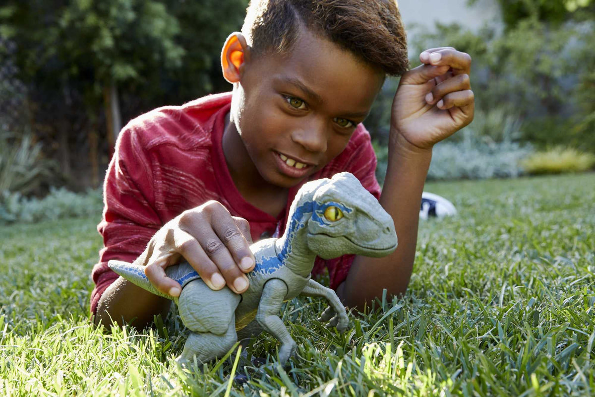 Mattel Jurassic World Primal Pal Blue with Spring-activated Action, Sound Effects Plus Neck, Shoulder, Tail and Feet Articulation for Added Play