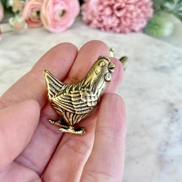 Aorvoras Miniature Hen Chicken Figurine, Brass Hen Chicken Figurines, Retro Hen Chicken Statue Ornament, Dollhouse Miniature Hen Chicken, Mini Micro