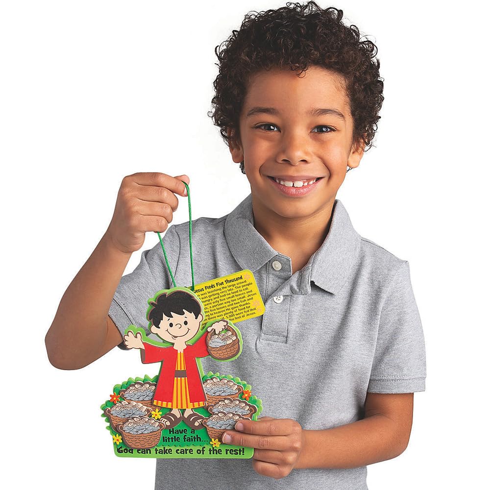 Fun Express Feeding The 5000 Sign Craft Kit- Makes 12