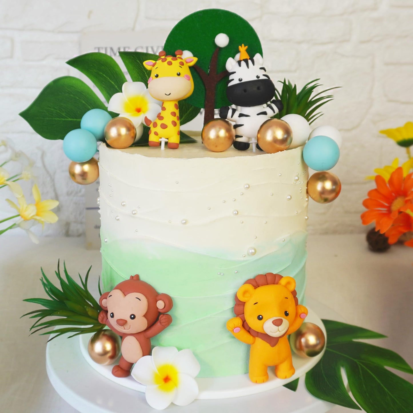 Jungle Safari Animal Cake Topper with Lion Giraffe Monkey Zebra Balls for Wild Animals Themed Birthday Supplies