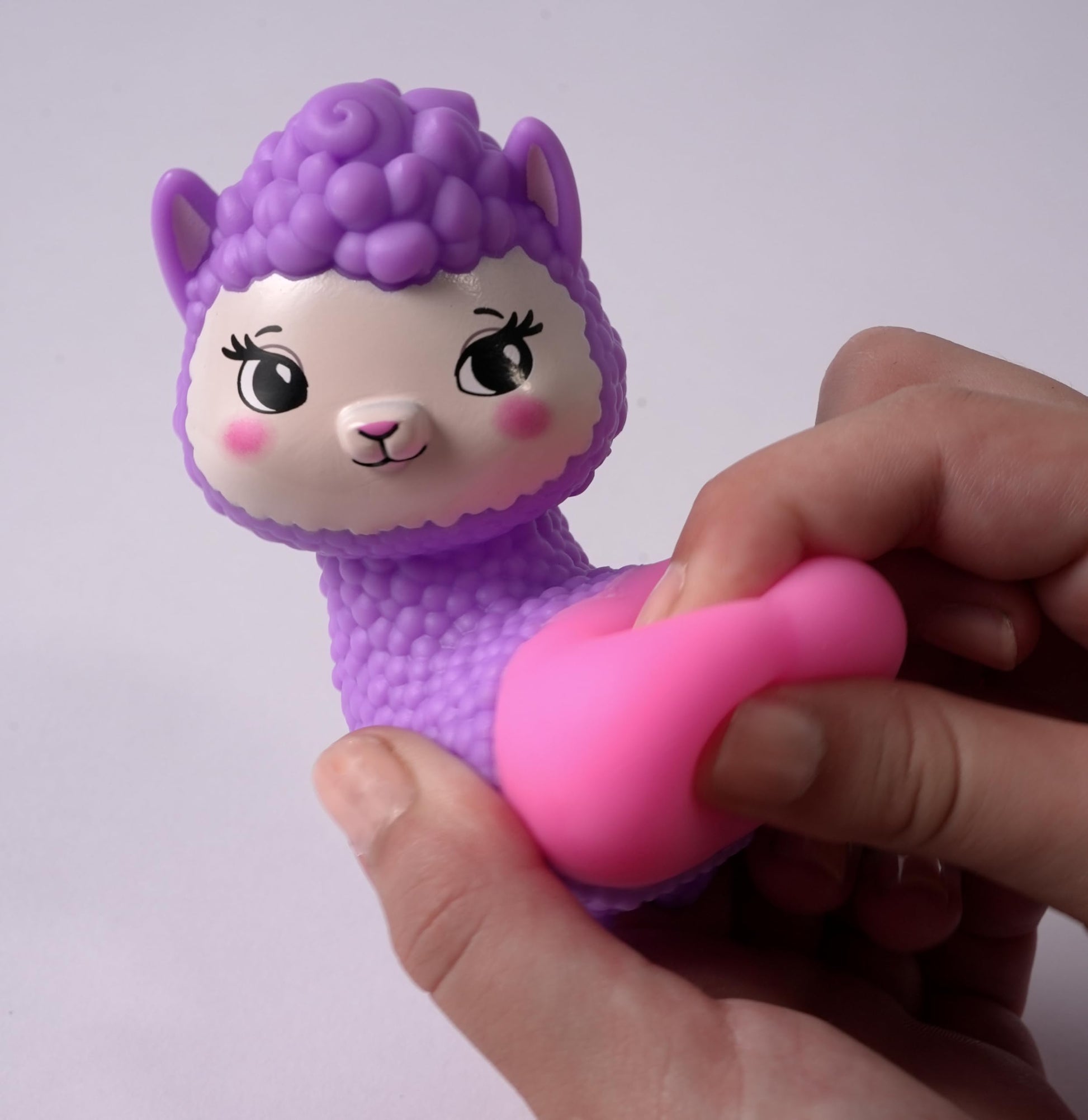 LICENSE 2 PLAY Squishy Tushy | 3” Collectible Mystery Blind Box Figure | Series 1 | Squishy Butt Vinyl Toy, Single Surprise Character | Single Pack