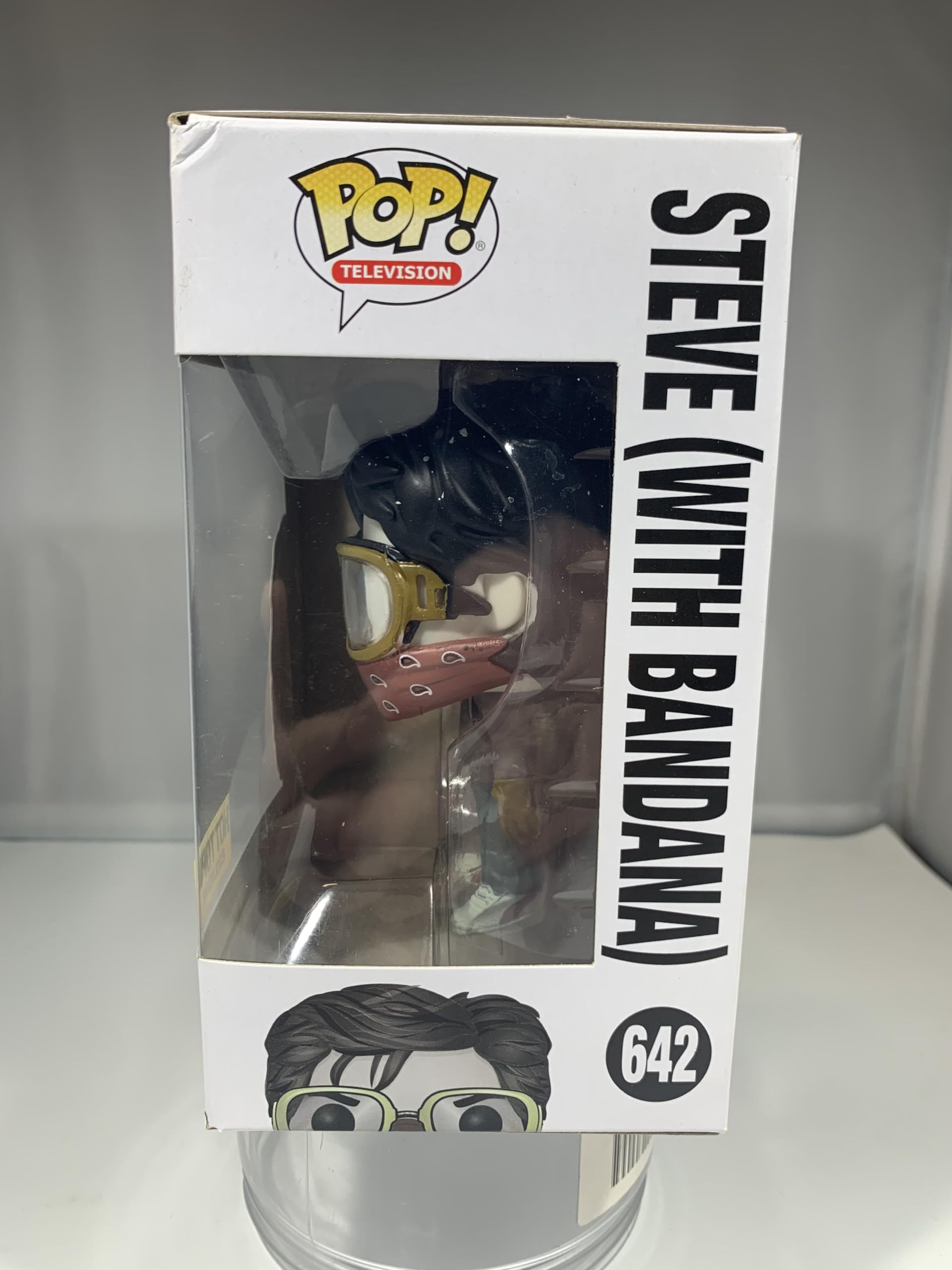 Funko Pop! Stranger Things #642 Steve with Bandana (Hot Topic Exclusive)