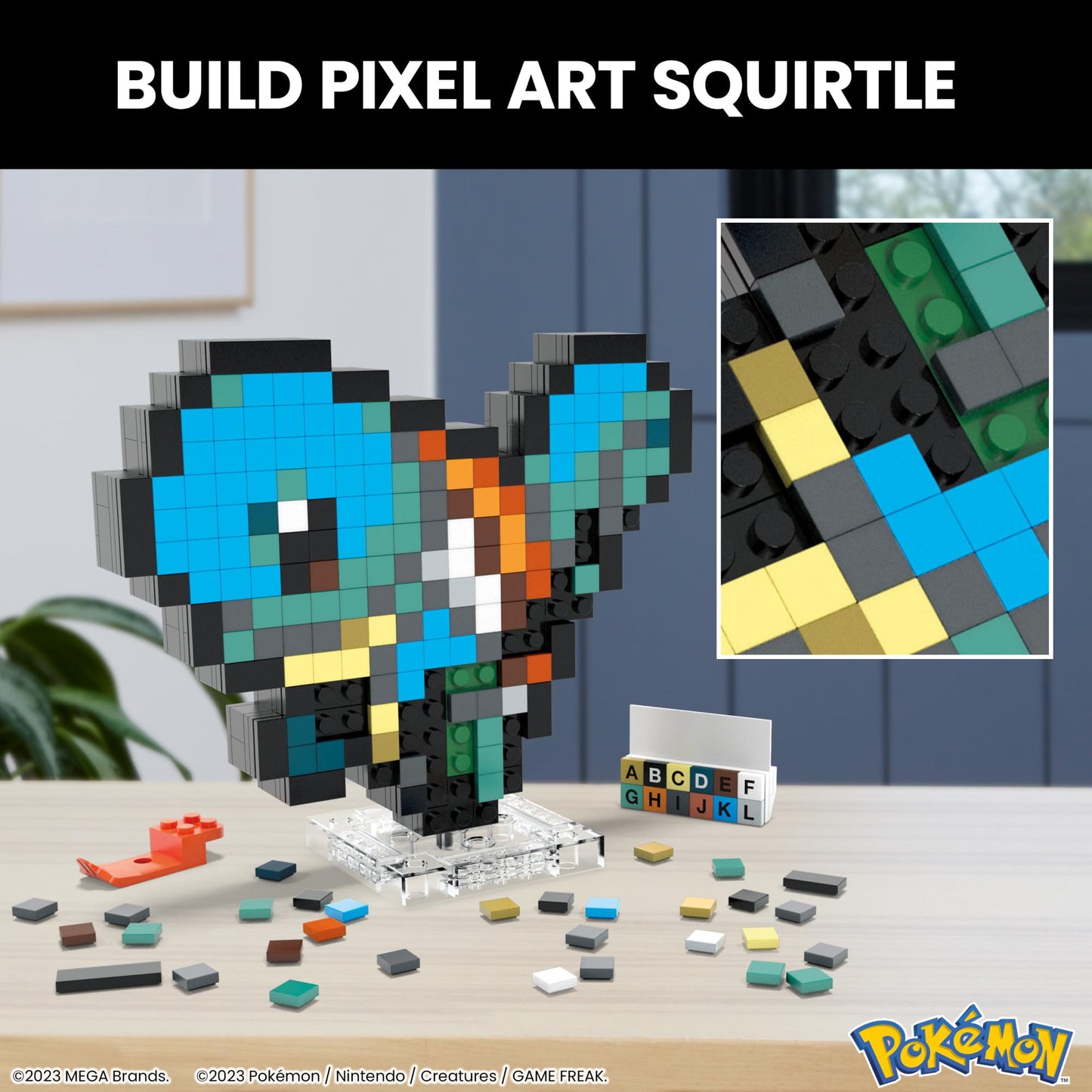 Mega Pokémon Squirtle Construction Set, Articulated Figure, Retro Pixelated Style, 6 inches, Wall or Table Decoration, 367 Pieces, Collectible