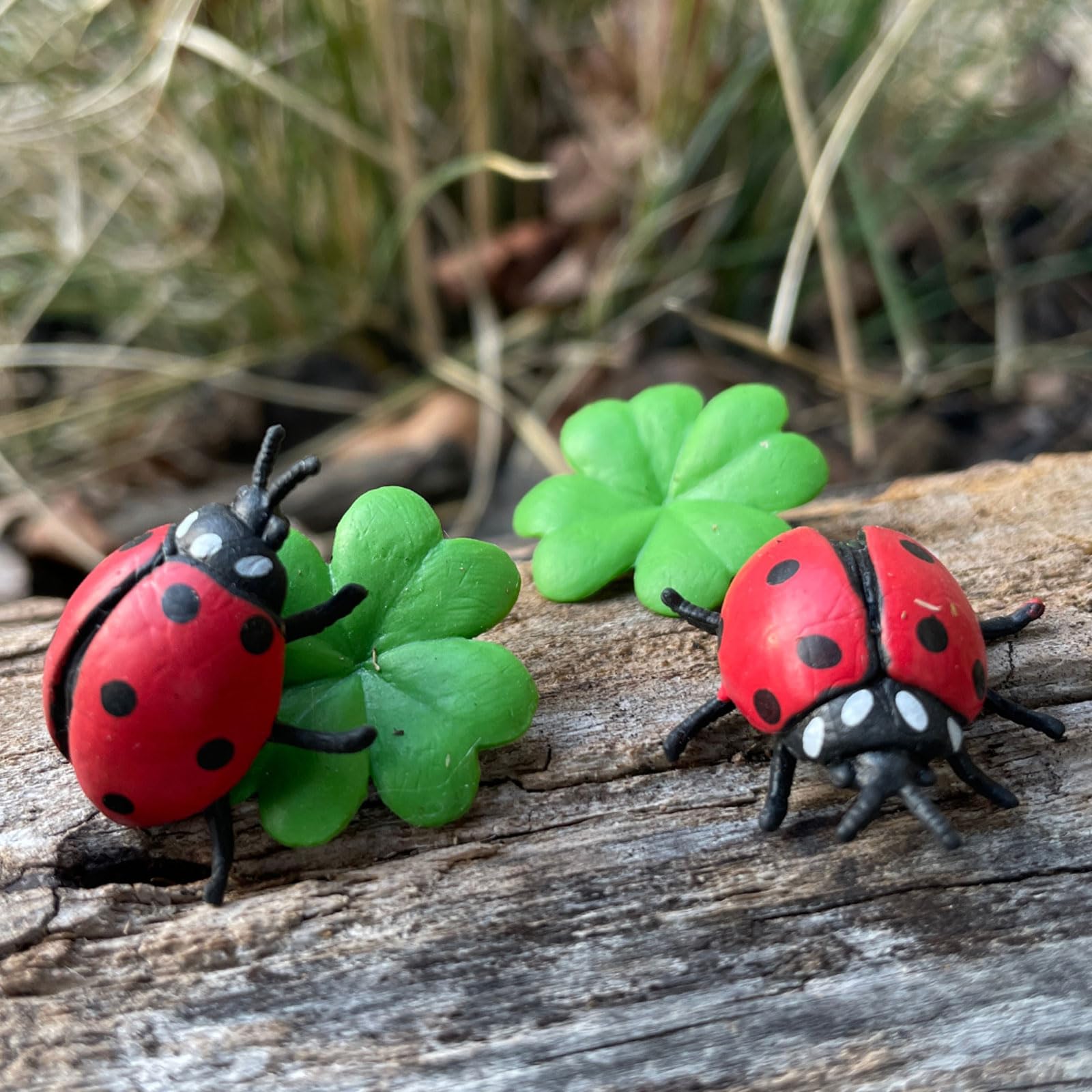 Safari Ltd. Good Luck Minis Lucky Fun Pack - 8 Mini Figurines of Frog, Ladybug, Waving Cat, Dragon, Buddha, Elephant, Rabbit, Four-Leaf Clover