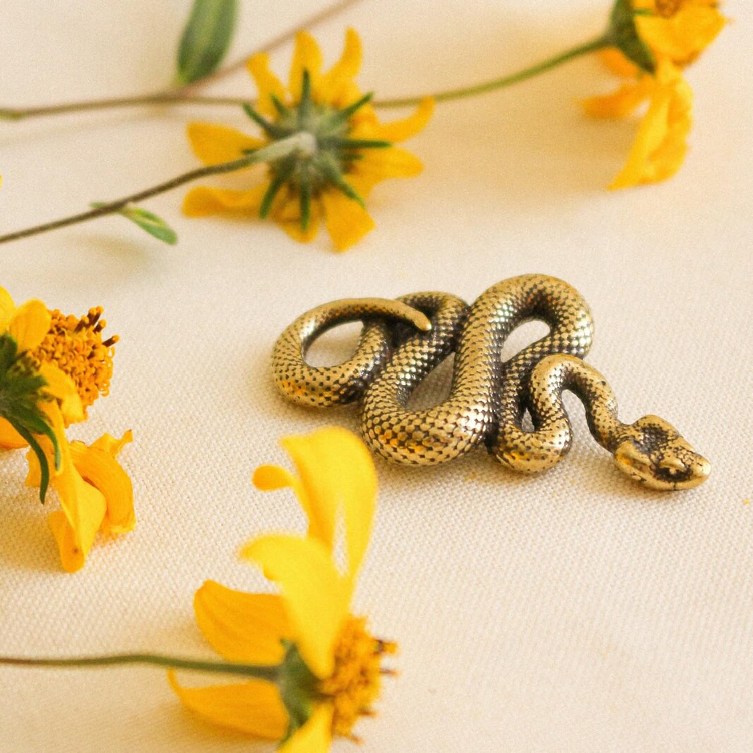 Aorvoras Miniature Snake Figurine, Brass Snake Figurines, Retro Snake Statue Ornament, Dollhouse Miniature Snake, Mini Micro Garden Landscaping
