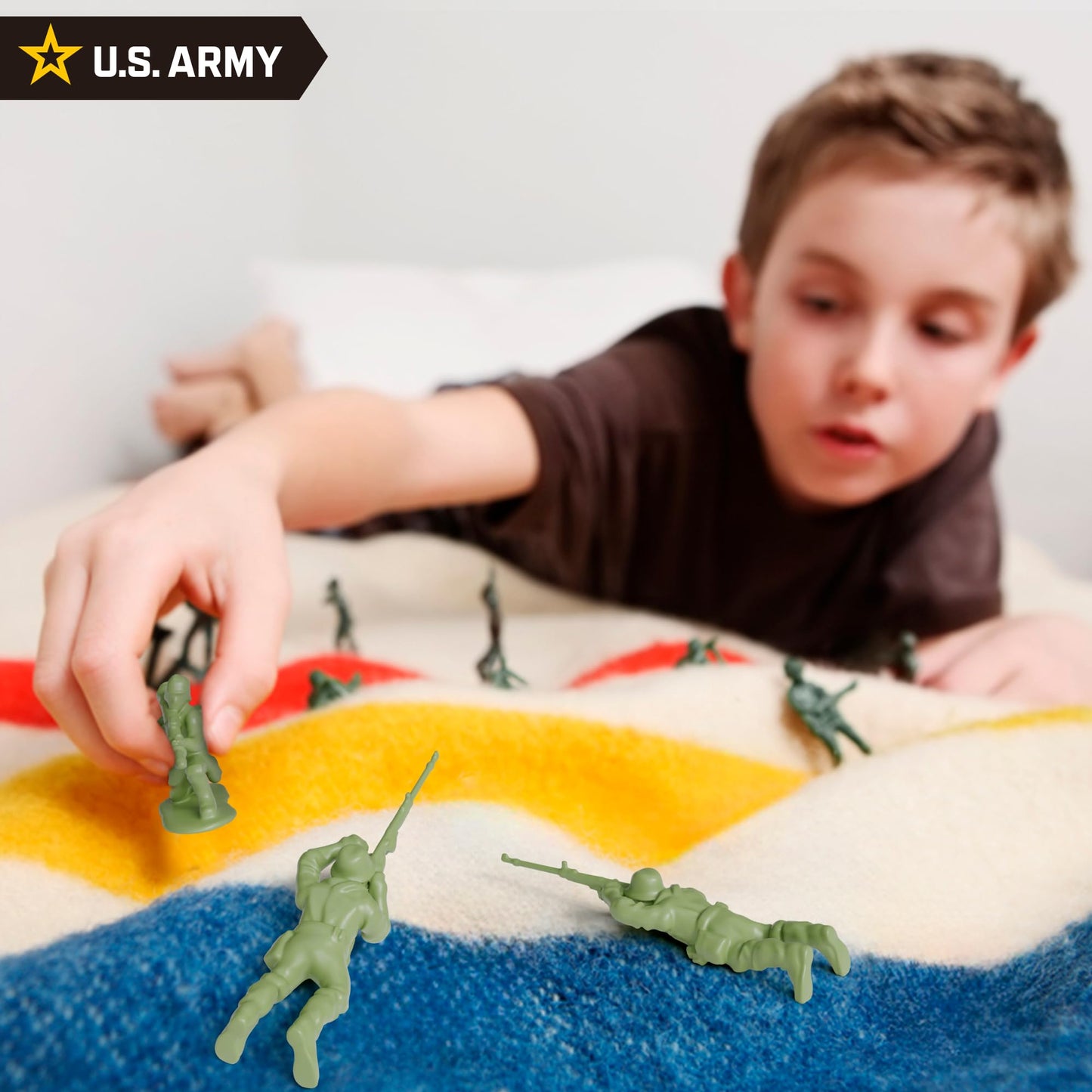 Lollipop - U.S. Army Combat Action Tub Set - 67 Piece Military Playset with Mini Soldiers, Tanks, Helicopter, Army Jeep, Plastic Army Men, War Toys
