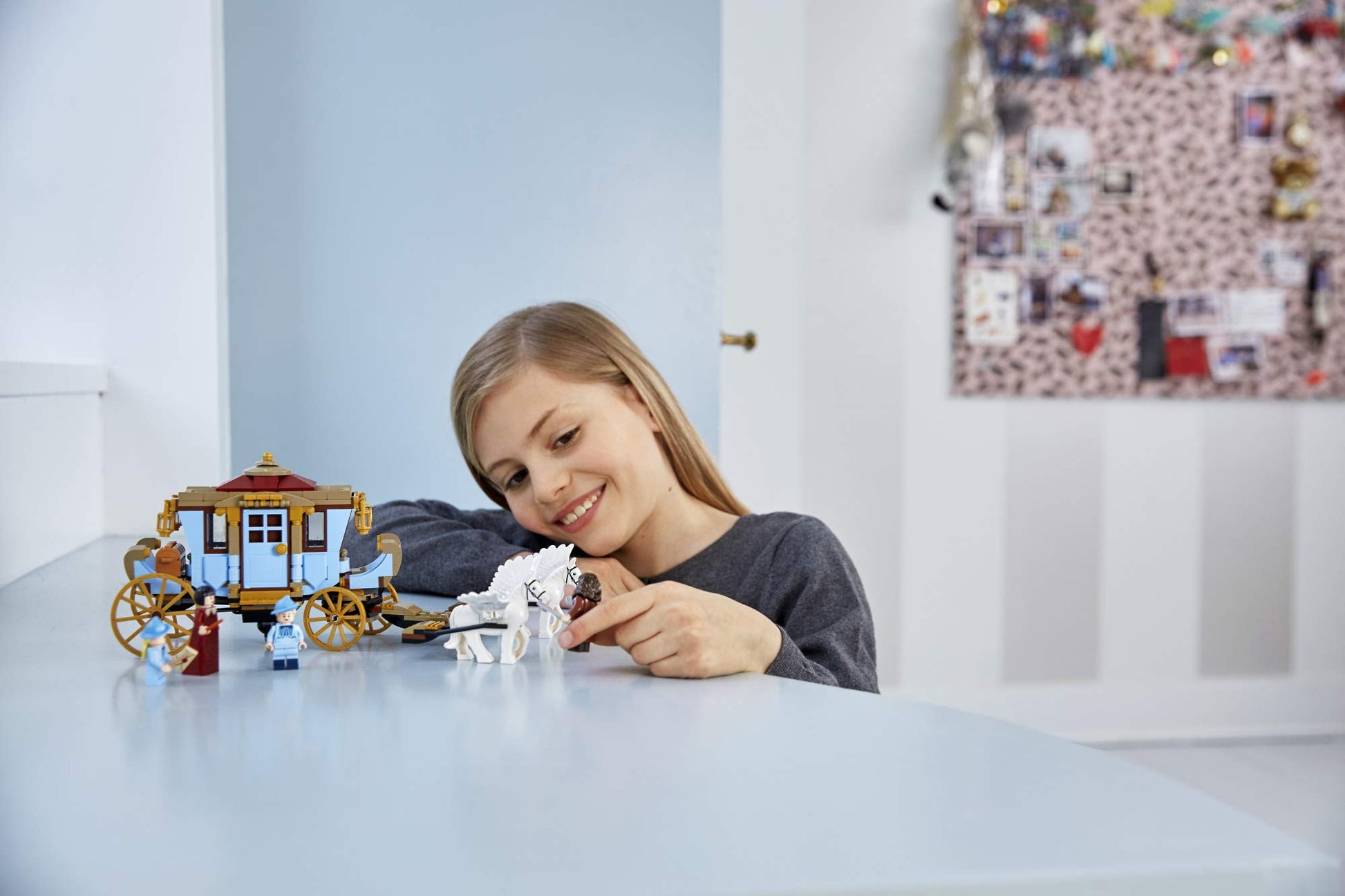 LEGO Harry Potter and the Goblet of Fire Beauxbatons’ Carriage: Arrival at Hogwarts 75958 Building Kit (430 Pieces)