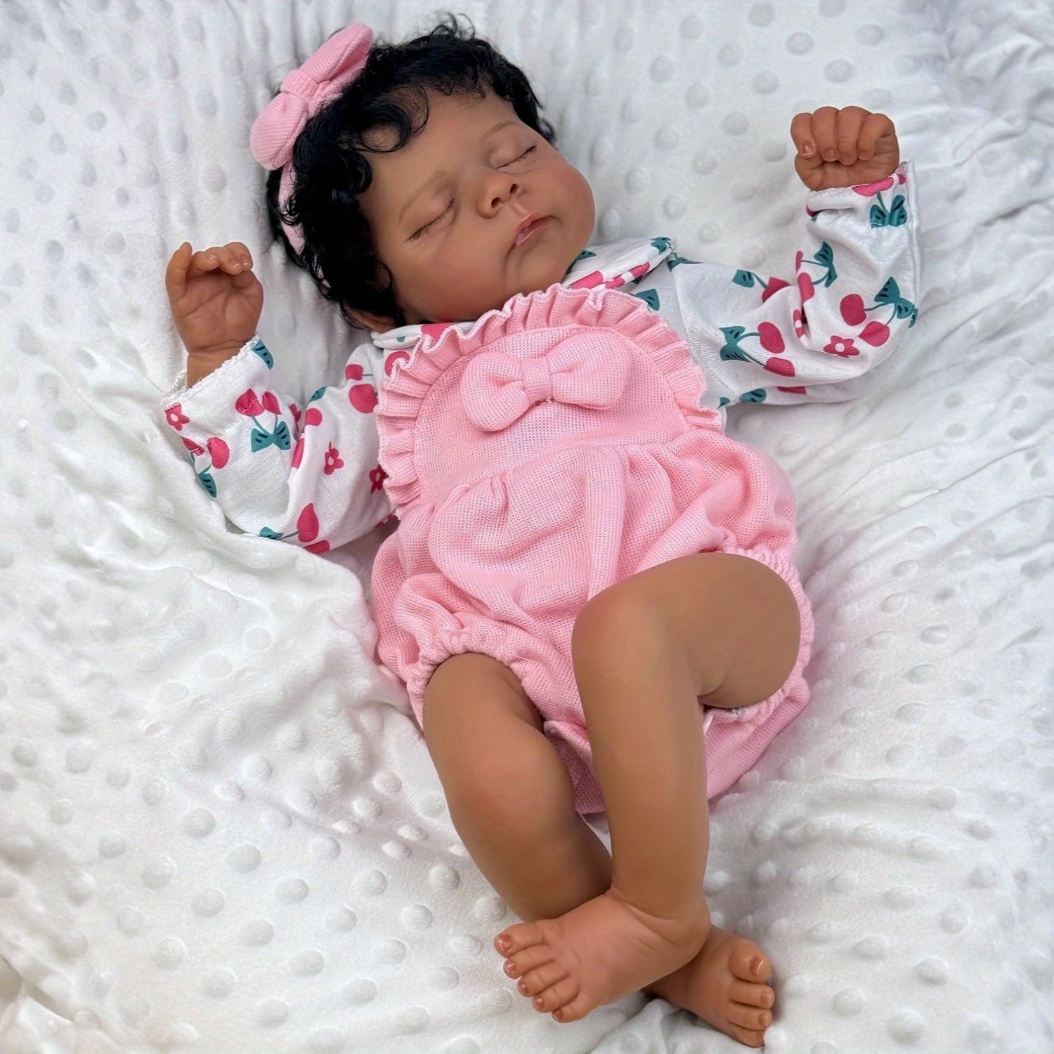 GUESSBELLY 50 CM Asleep Reborn Black Brown Skin Baby Doll Toy for Girl Lifelike Vinyl Limbs Cloth Body Doll Lovely Handmade Birthday Gift Play House