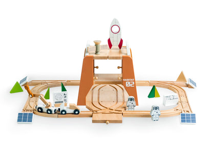 EverEarth Wooden Train Set Space Toys, Wood Train Track Set 39pcs, Mars Explore Base Train Space Station with Rocket and Astronaut for Kids 36m+, FSC