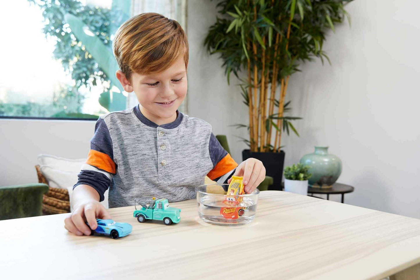 Mattel Disney Pixar Cars Color Changers Collection, Toy Cars Change Color with Water