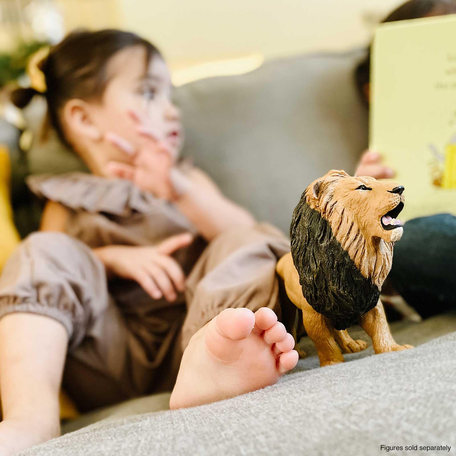 Safari Ltd. Lion Figurine - Detailed 9.5" Plastic Model Figure - Fun Educational Toy for Boys, Girls & Kids Ages 1+