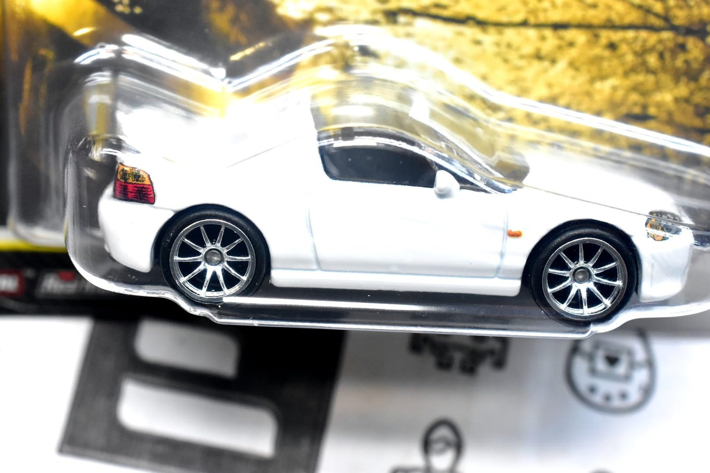 Hot Wheels Fast & Furious Premium Cars 1994 Honda del Sol 1:64 Scale Metal Collectors Vehicle Inspired by Fast & Furious Movie Saga JHW63