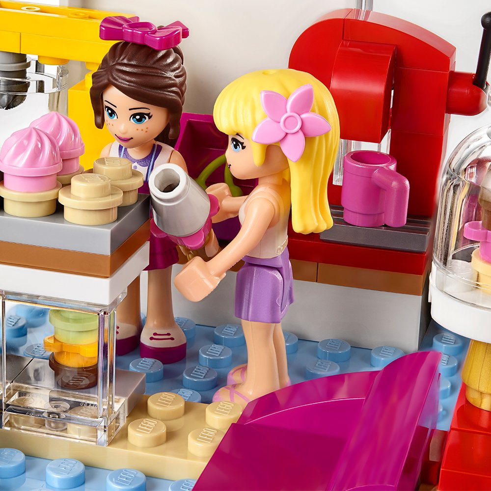 LEGO Friends Heartlake Cupcake Cafe 41119 Building Kit
