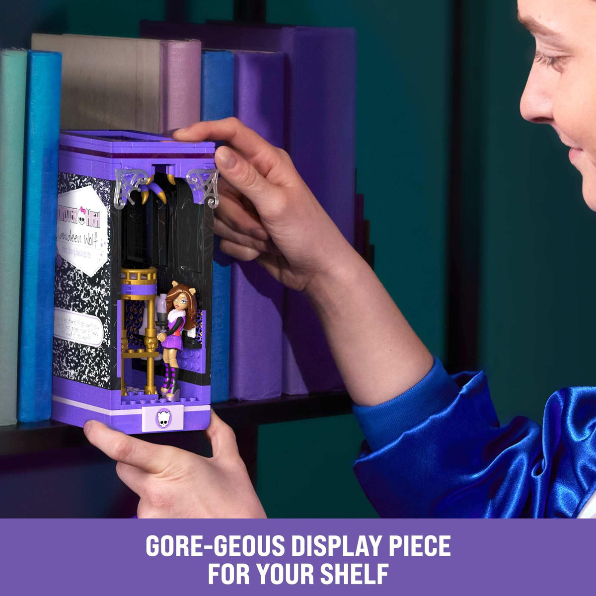 MEGA Monster High Action Figure Building Set Clawdeen's Boo-k Den with 299 Pieces, Book Nook for Collectors