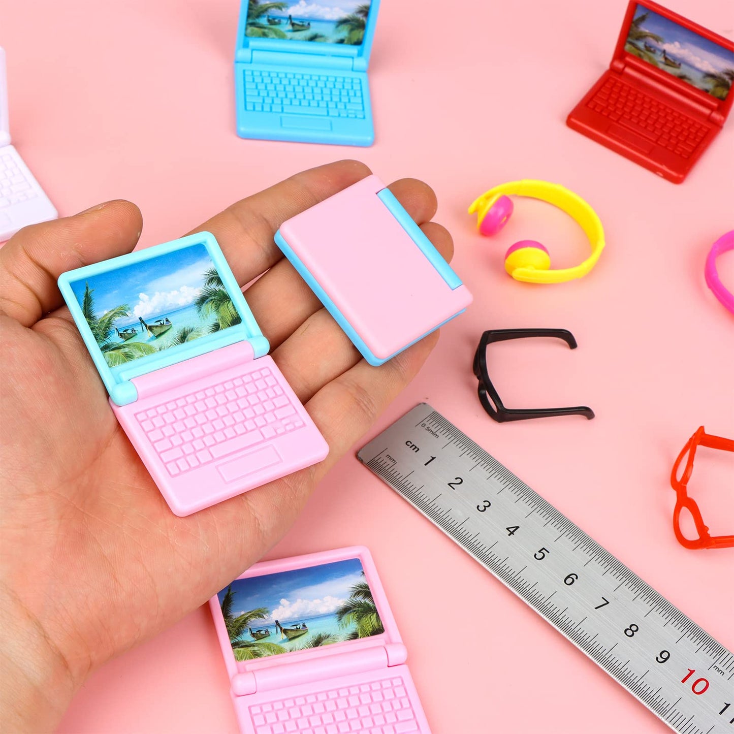 30 Pcs Doll Dollhouse Accessories 1/12 Scale Dollhouse Phone Laptop Computer Headset Glasses Miniature Simulator Accessories Mini Scene Simulation