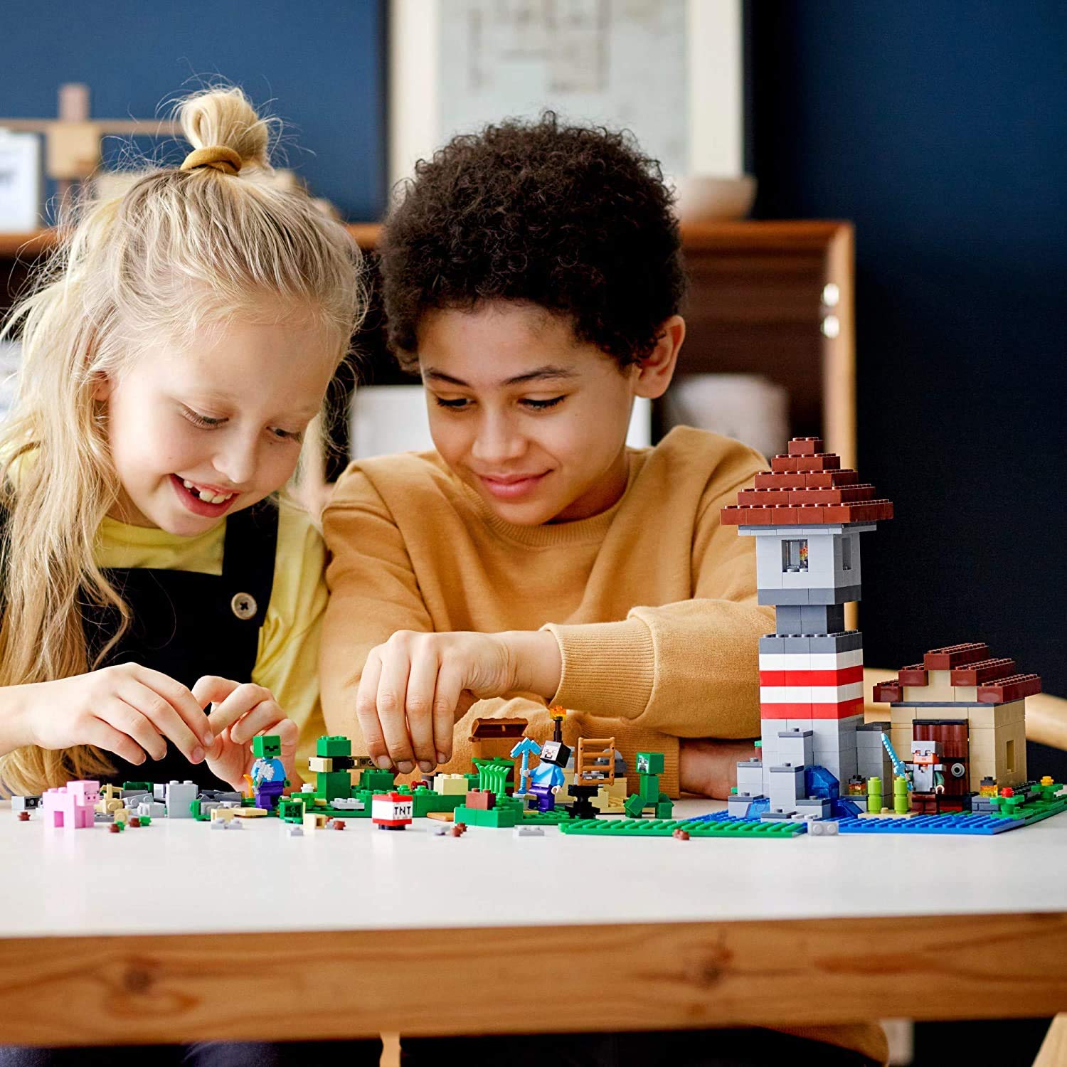 LEGO Minecraft The Crafting Box 3.0 21161 Minecraft Brick Construction Toy and Minifigures, Castle and Farm Building Set, Great Gift for Minecraft