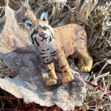 Safari Ltd. Bobcat Figurine - Lifelike 3" Figure - Educational Toy for Boys, Girls, and Kids Ages 3+
