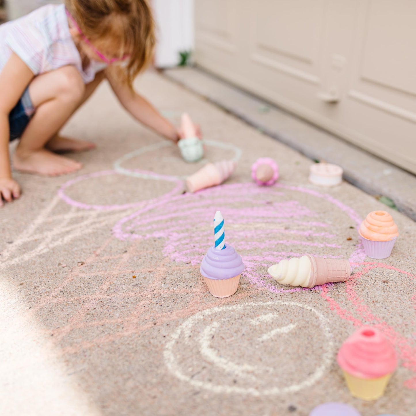 Melissa & Doug Ice Cream & Cake Chalk Set, 12-Piece Sidewalk Art Kit