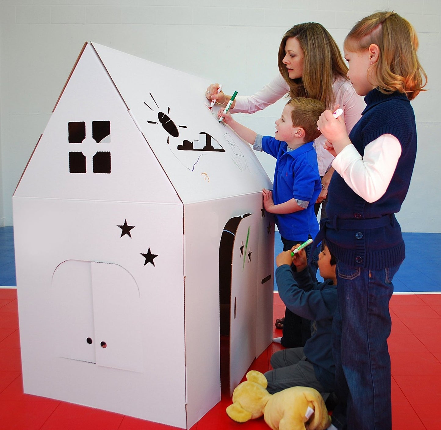 Easy Playhouse Cardboard Kids Fort - Indoor & Outdoor Art & Craft House