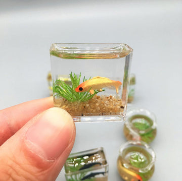 1Pc Fish Tank Toy, 1:12 Scale Miniature Dollhoue Accessories, Resin Dollhouse Fish Tank Accessories for Garden Scene Decor, Dollhouse Accessories