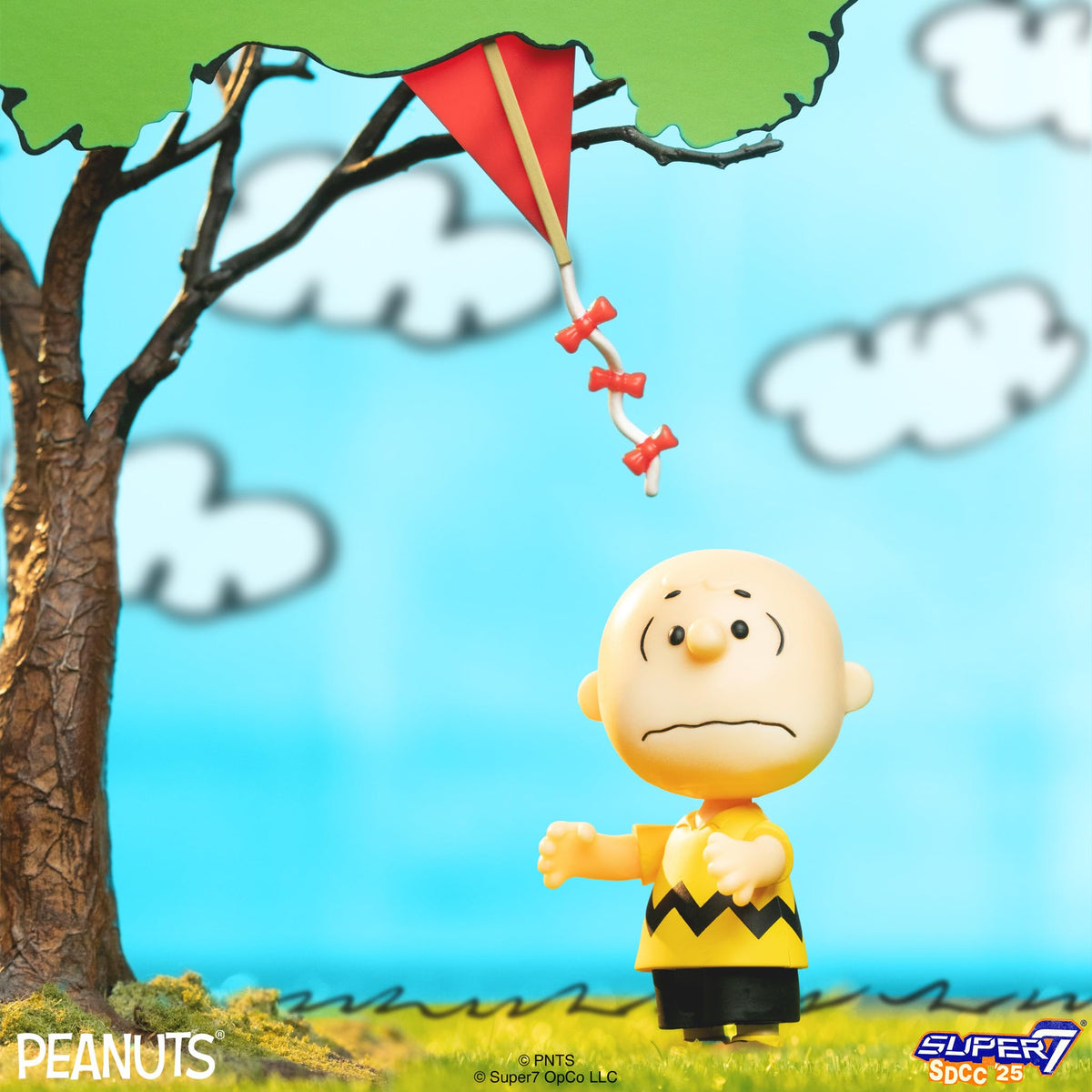 Super7 Reaction Figure Peanuts Charlie Brown and The Kite-Eating Tree (Diorama Box) - 3.75" Peanuts Action Figure with Accessory - Classic Cartoon