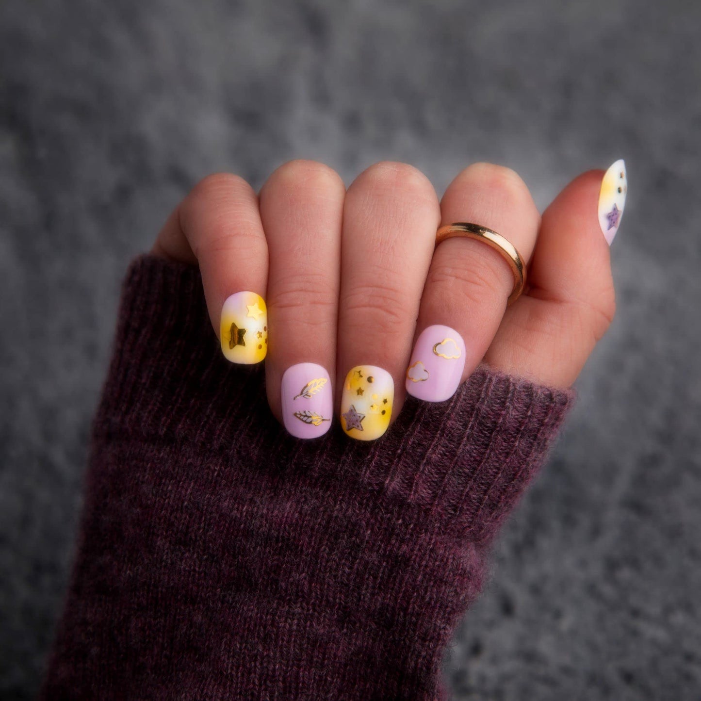 Craft-tastic - Nail Art - Over 3,000 Nail Stickers - Dinosaurs, Flowers, Butterflies, Geometric, Moon, Stars - for Ages 8+