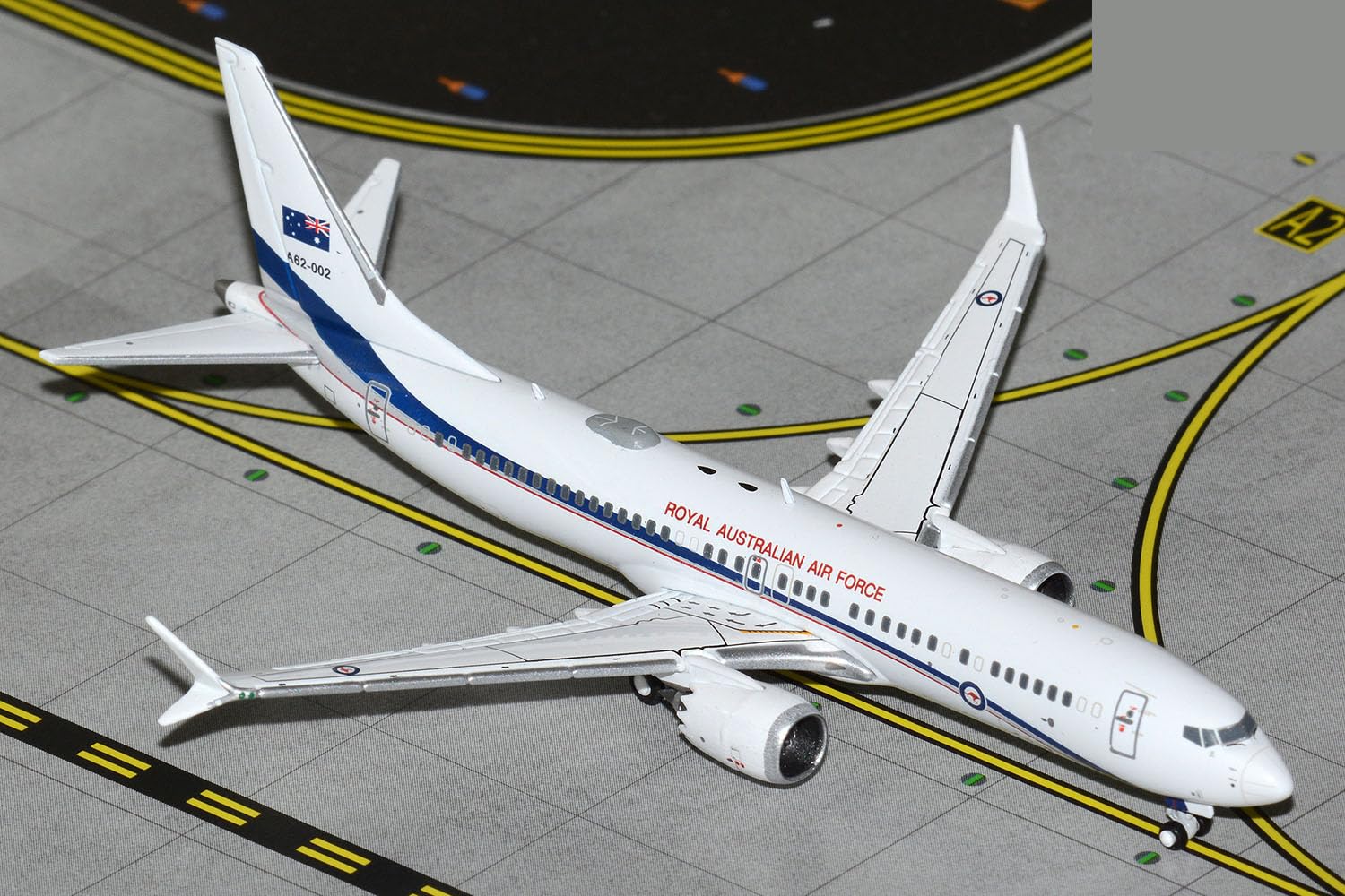 GeminiJets GMRAA145 Raaf Boeing 737 MAX 8 BBJ A62-001; Scale 1:400