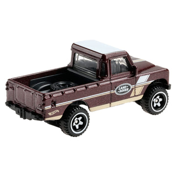 Hot Wheels Land Rover Series III Pickup Vehicle 1:64 Scale Car, Gift for Collectors & Kids Ages 3 Years Old & Up