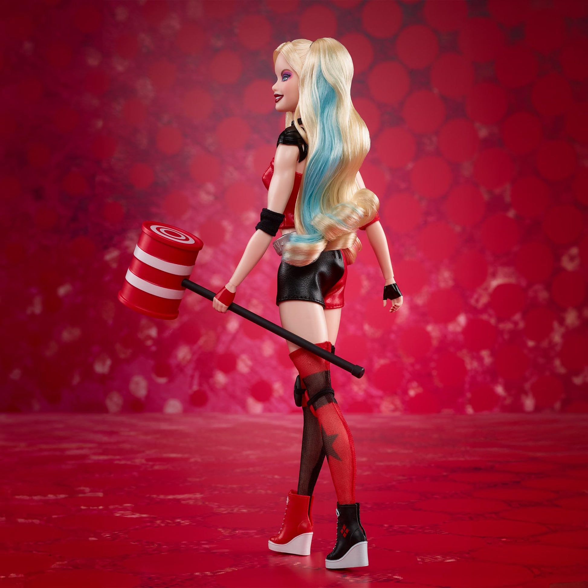 Barbie Signature Harley Quinn Collector Doll with Posable Body, Iconic Outfit, and Mallet Accessory, DC Batman 85th Anniversary Collectible