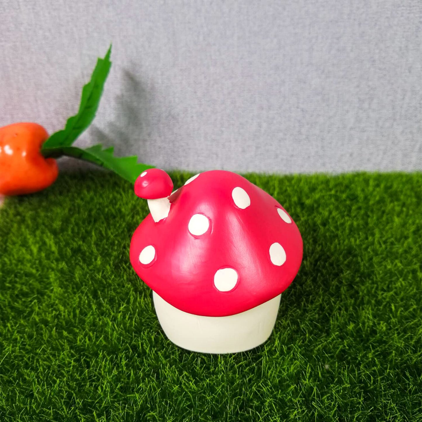 YEYILILINHONG Miniature Mushroom House ? Fairy Garden Resin Ornament Micro Landscape Molds for Tabletop Dollhouse Bonsai Garden Decor