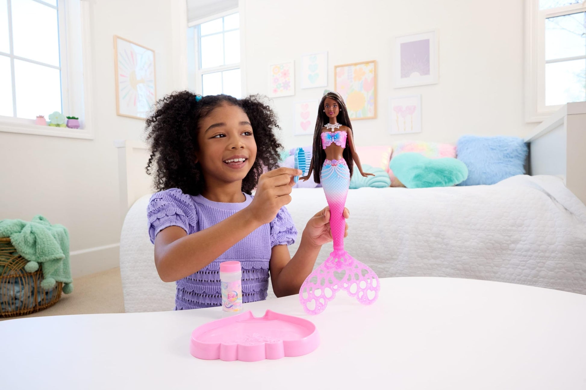 Barbie Bubble Sparkle Mermaid Doll with Bubble-Making Feature & Solution, Tray & Hairbrush, Plus Long, Color-Streaked Brunette Hair