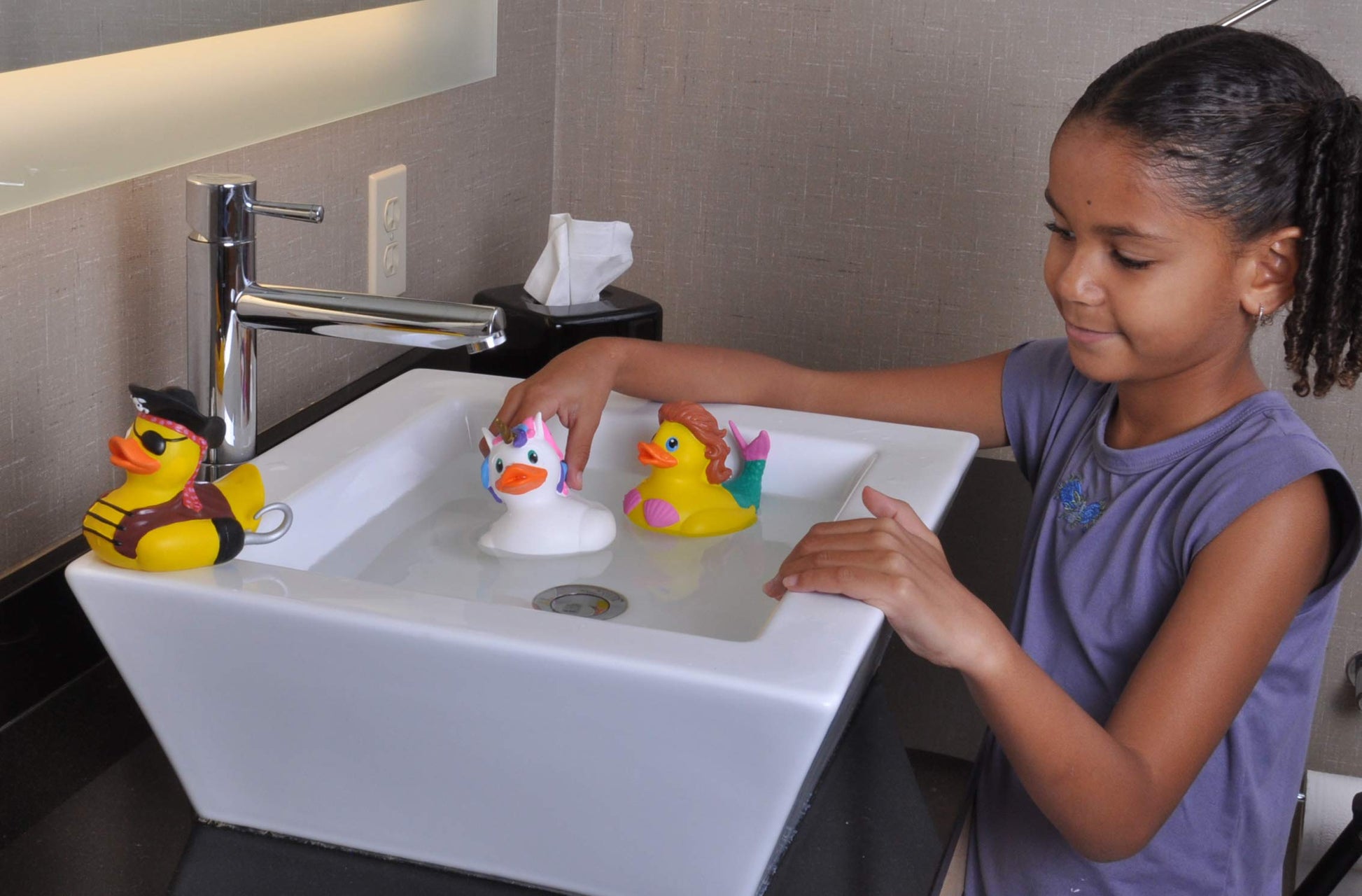 Wild Republic Rubber Duck Sea Turtle - 4"