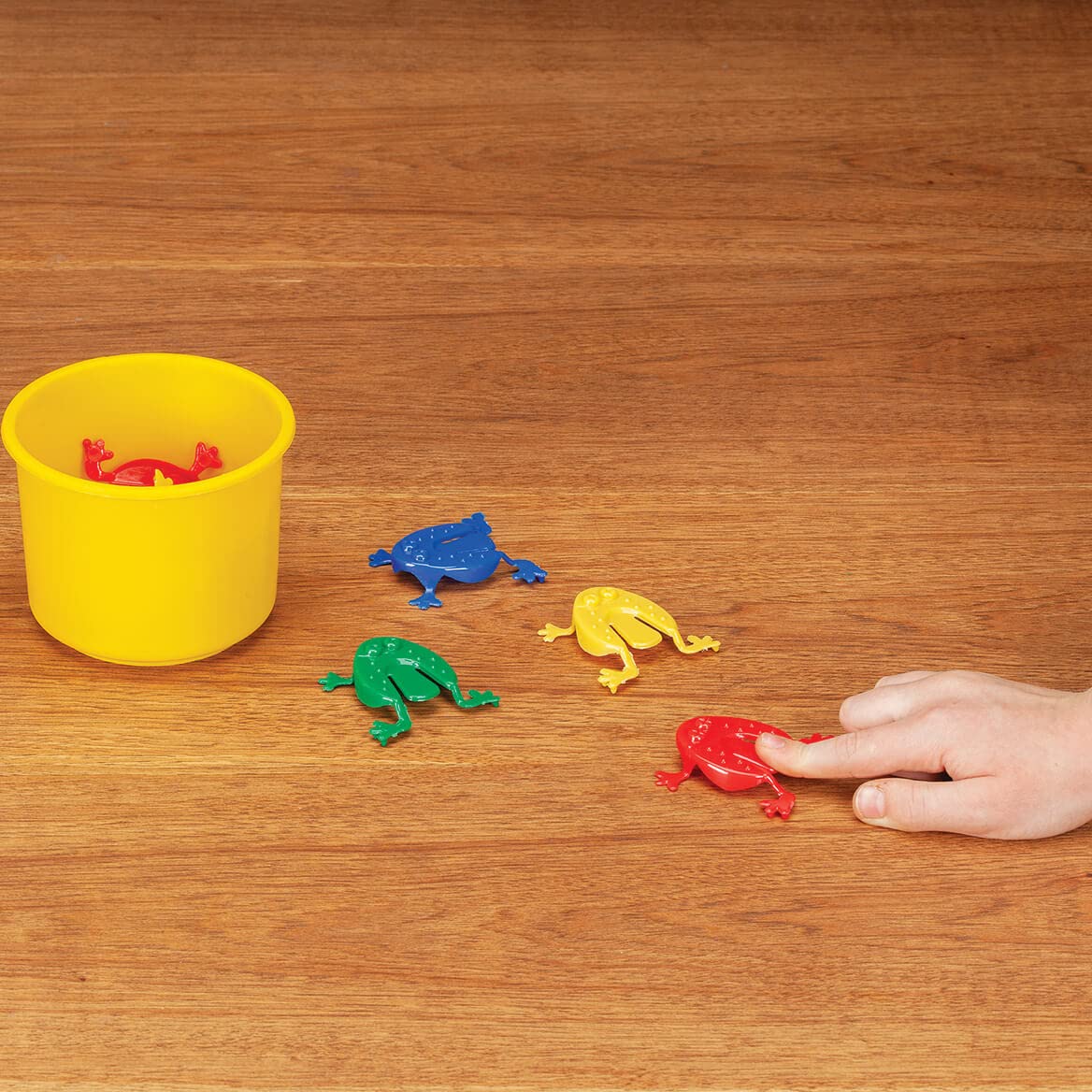 Fox Valley Traders Jumping Frogs Game