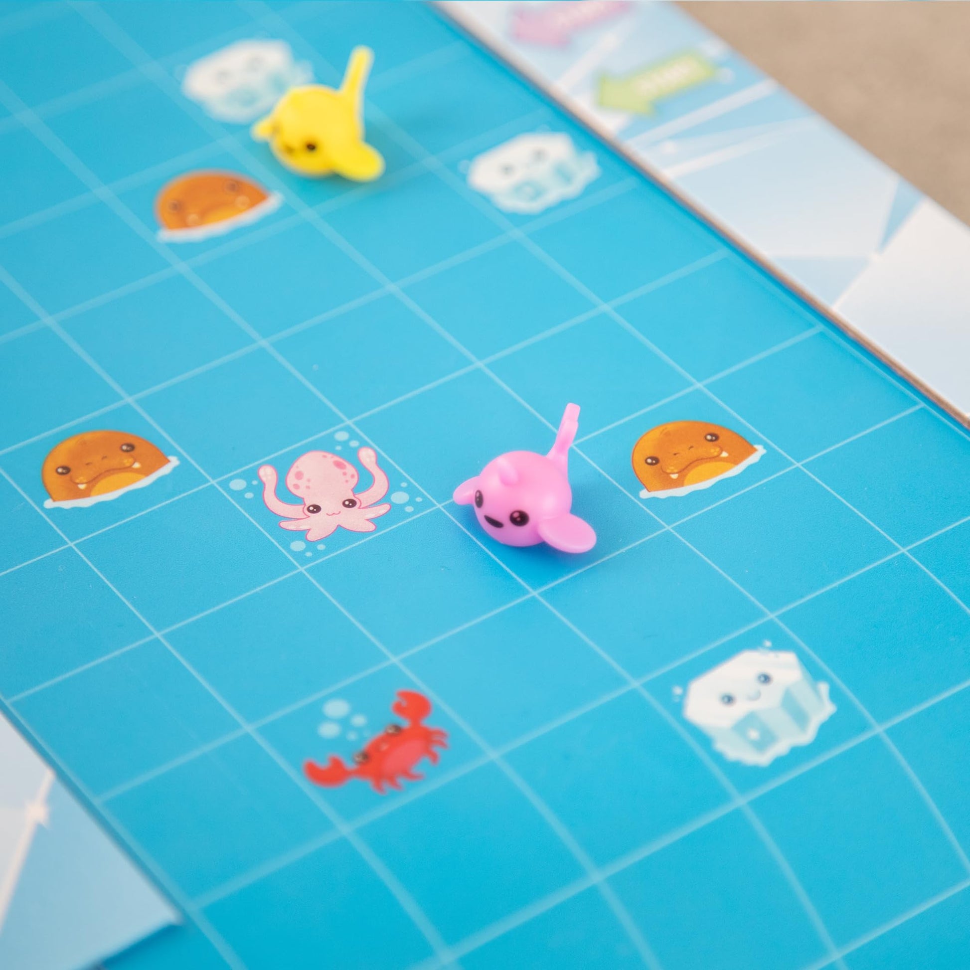 Peaceable Kingdom Narwhal Waterfall Cooperative Game - Fun Games for Kids Ages 6 and Up - Fast-Paced Kid Board Games - Includes Moving Gameboard