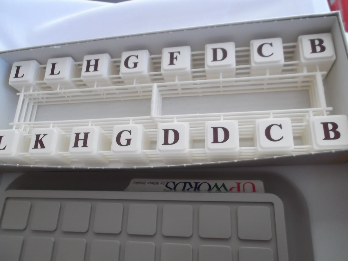 Upwords: A 3-Dimensional Word Game (1988)