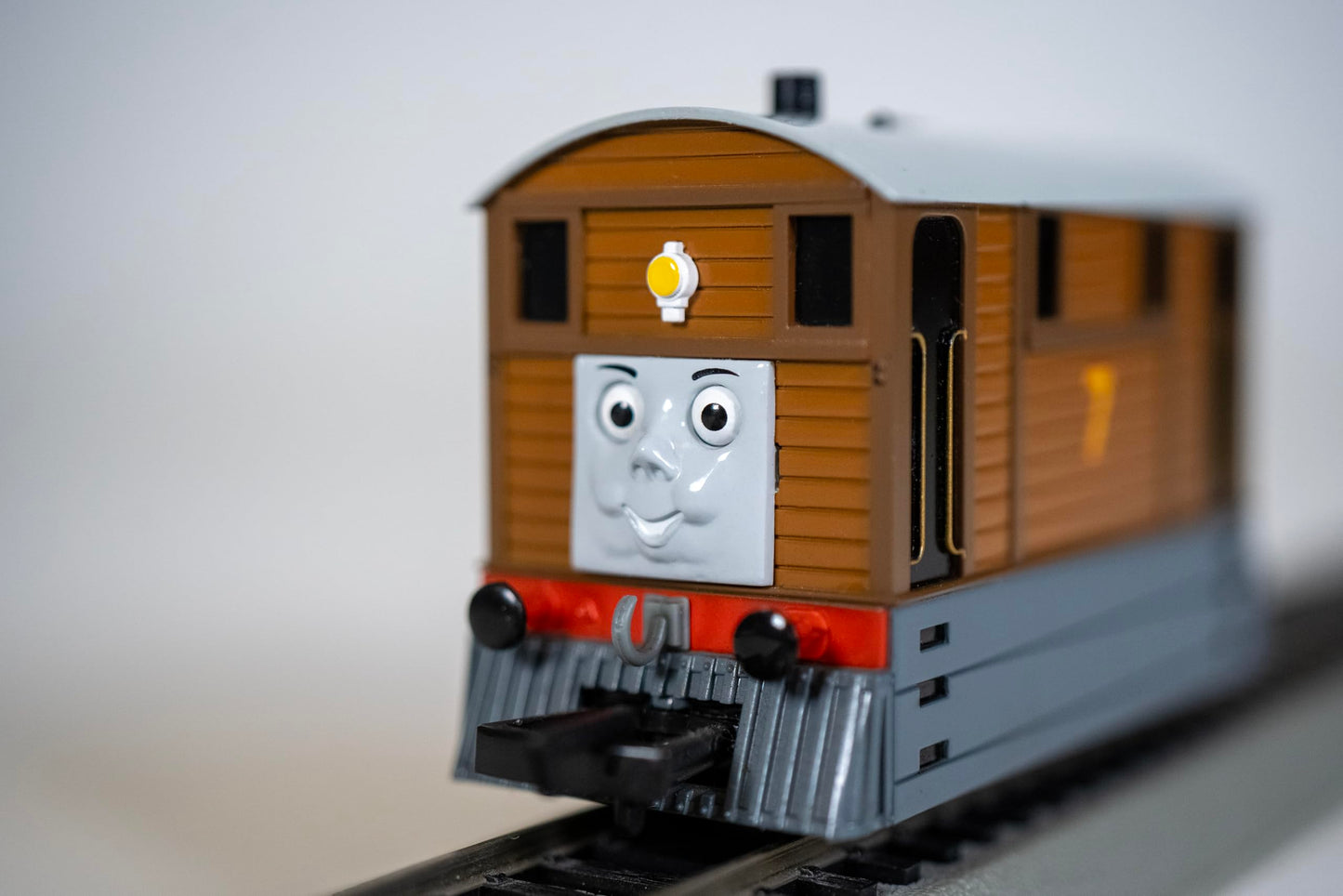 Bachmann Trains Thomas And Friends - Toby The Tram Engine With Moving Eyes, Black, 0.5 Liters