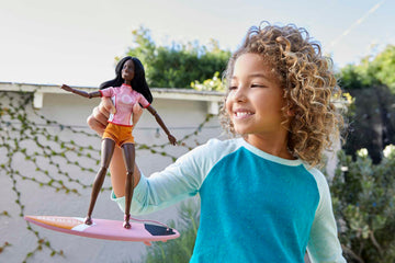 Barbie Olympic Games Tokyo 2020 Surfer Doll with Surf Uniform, Tokyo 2020 Jacket, Medal, Tokyo 2020 Surfboard with Fins for Ages 3 and Up, Multi