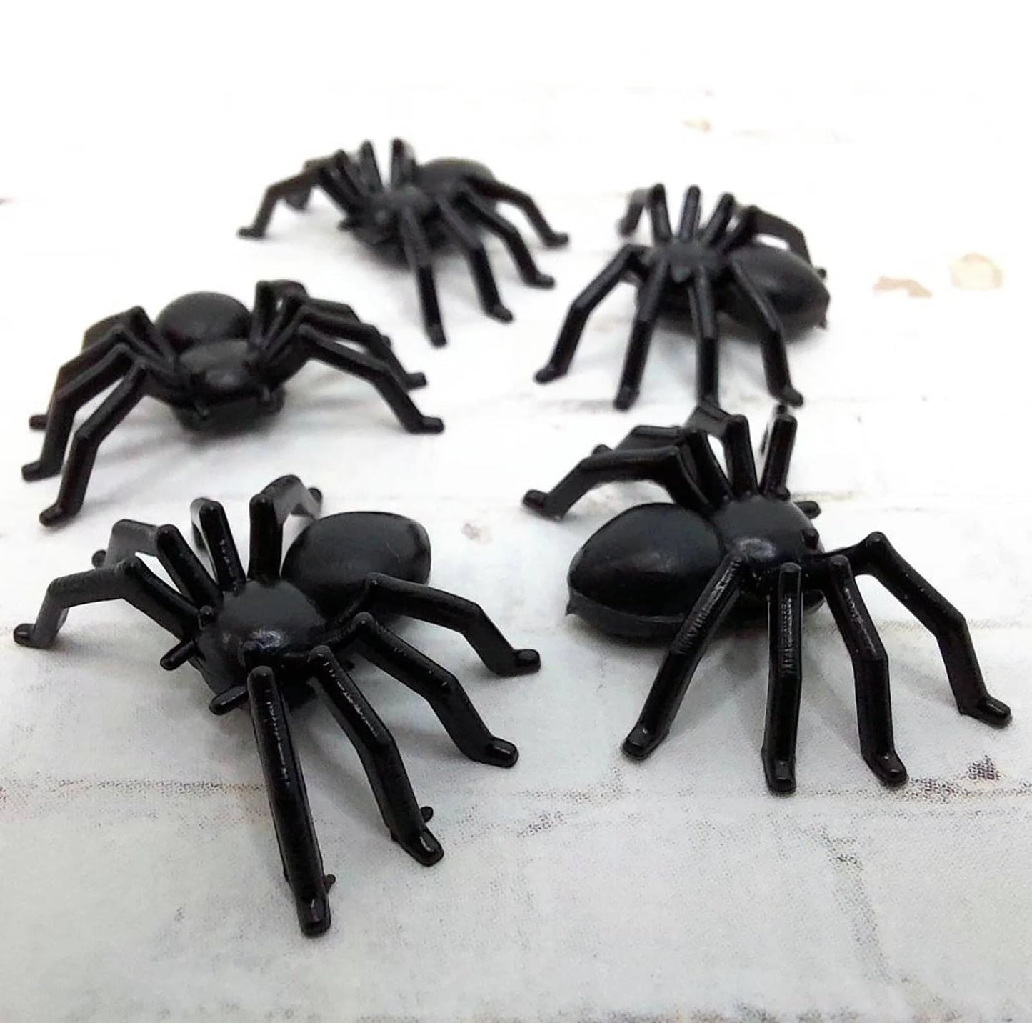 Miniature Black Spiders, Tiny Halloween Spiders, Mini for Halloween Miniatures Embellishments, Fake Bakes, Fairy Gardens, Dollhouse, Party Decors