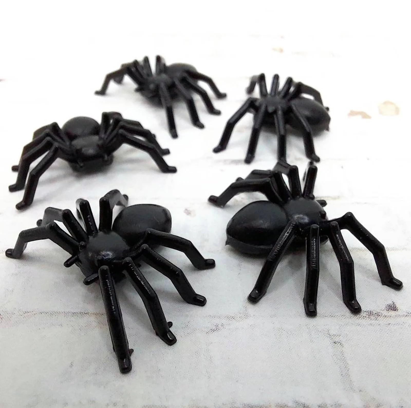 Miniature Black Spiders, Tiny Halloween Spiders, Mini for Halloween Miniatures Embellishments, Fake Bakes, Fairy Gardens, Dollhouse, Party Decors