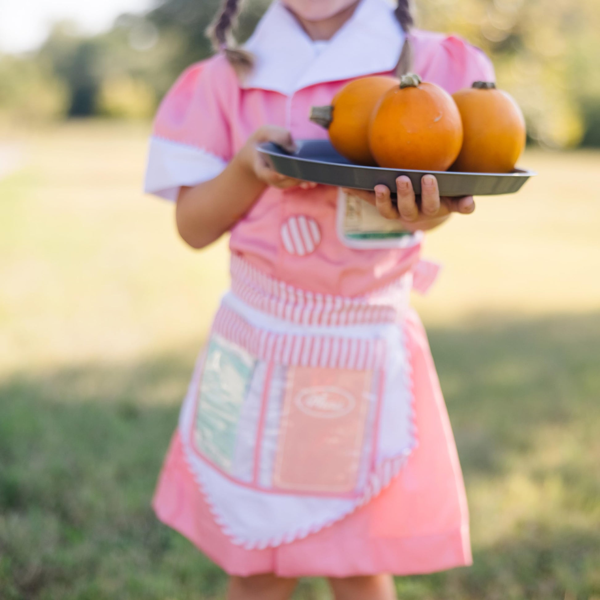 Melissa & Doug Waitress Costume, Pretend Play Dress Up (7-Pc) Dress, Apron, Menu & Accessories, Role Play Toys for Kids 3+