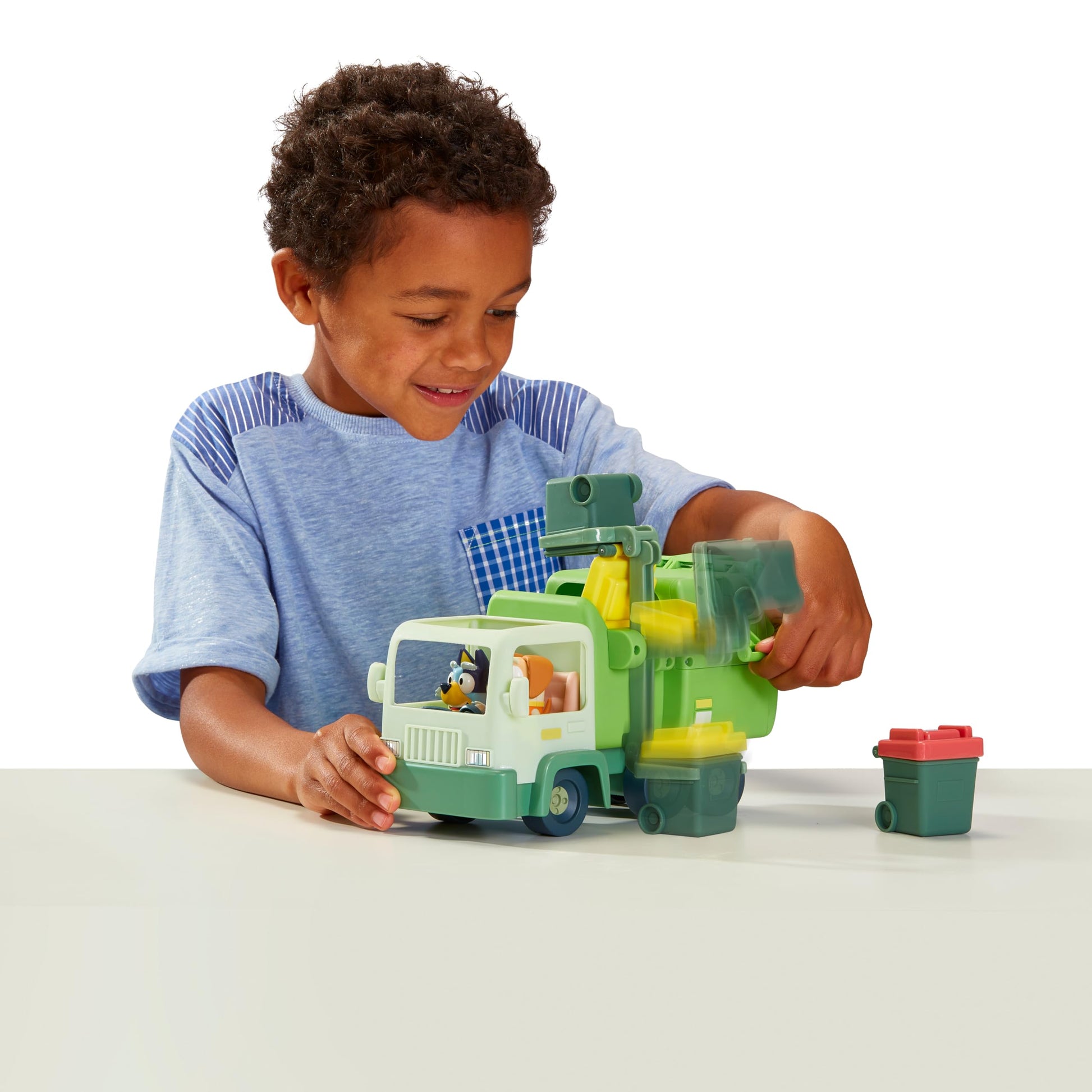 Bluey Garbage Truck - 2.5" Bluey and Bin Man poseable Figures with Playset, Multicolor