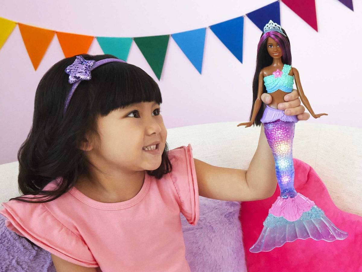 Barbie Mermaid Doll with Water-Activated Twinkle Light-Up Tail, Barbie Dreamtopia Mermaid Toys, Purple-Streaked Hair