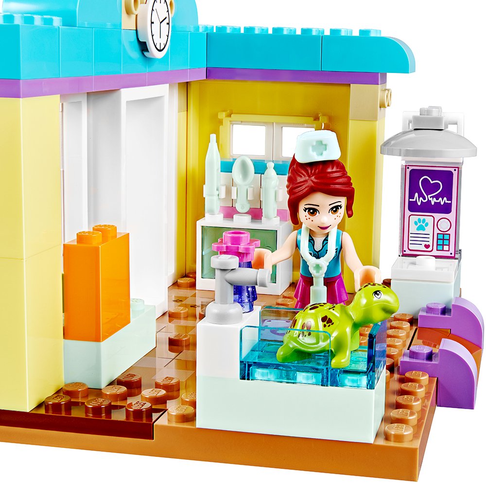 LEGO Juniors Mia's Vet Clinic 10728 Toy for 4-Year-Olds
