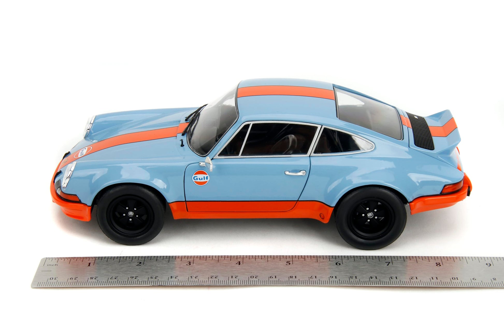 Jada Pink Slips 1973 Porsche 911 RSR - 1:18 Scale Diecast Model with Gulf Livery, Opening Doors and Working Steering - for Collectors and Enthusiasts