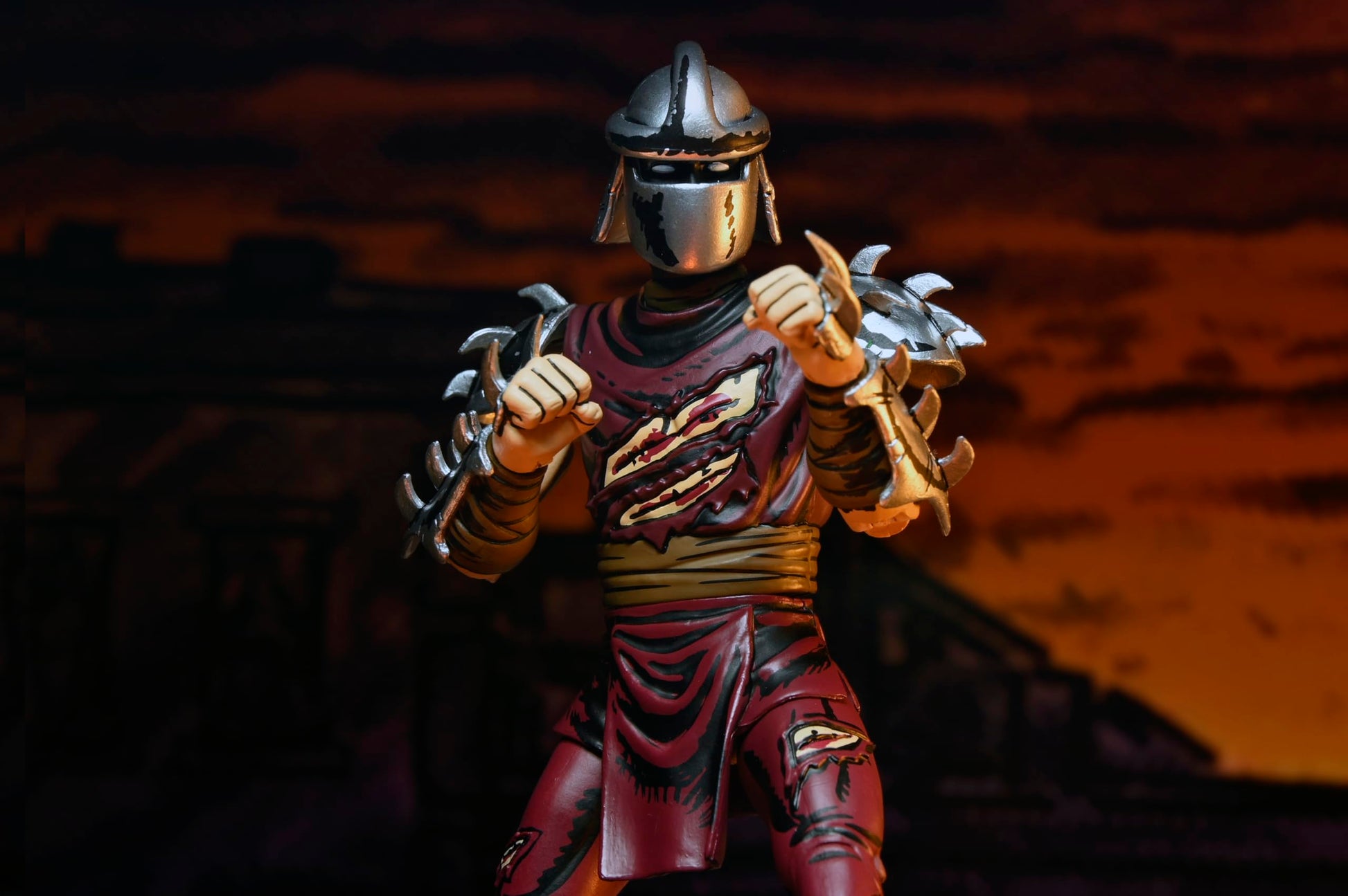 NECA Teenage Mutant Ninja Turtles Mirage Comics Battle Damaged Shredder 7" Scale Action Figure