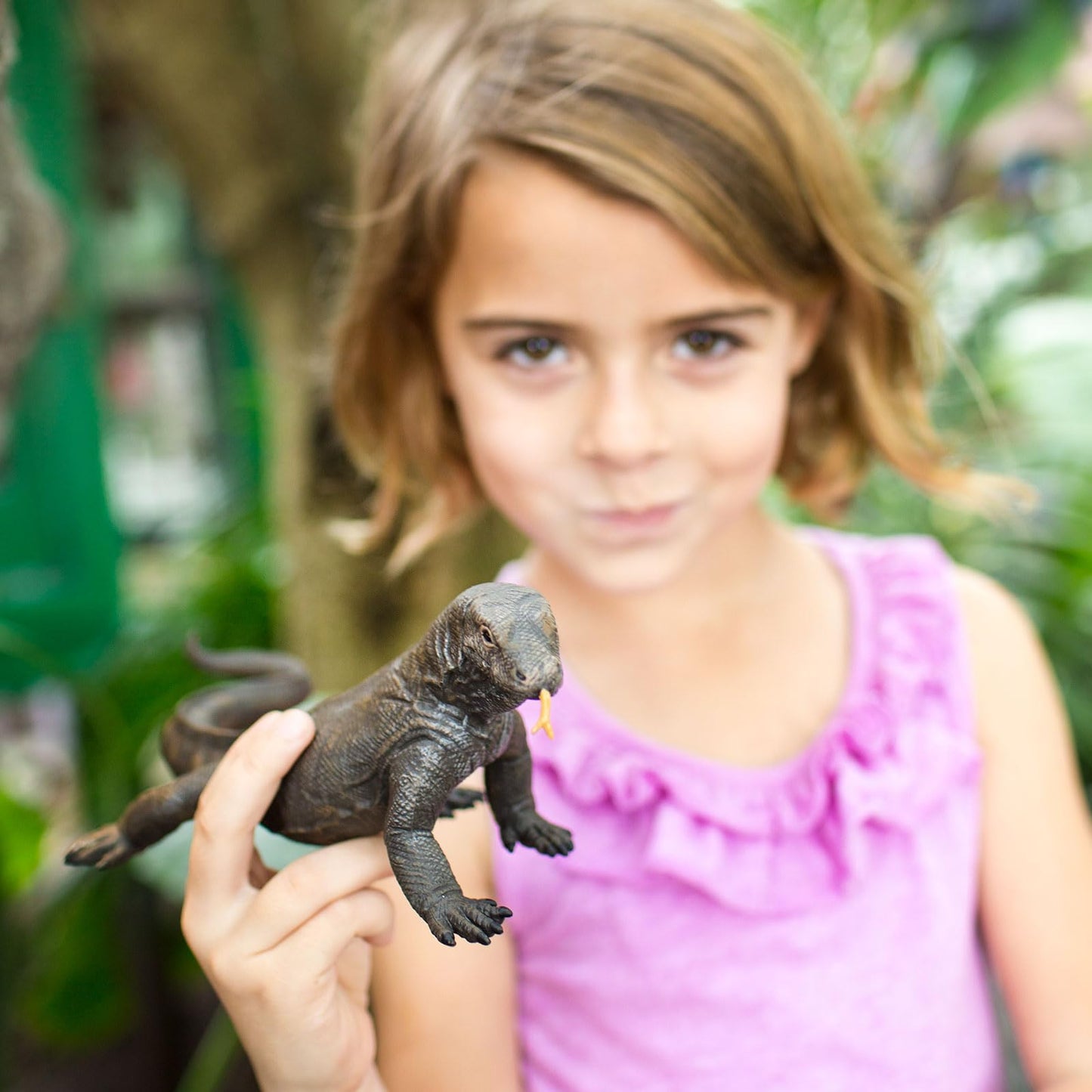 Safari Ltd. Komodo Dragon Figurine - Realistic 11" Model Figure - Educational Toy for Boys, Girls, and Kids Ages 3+