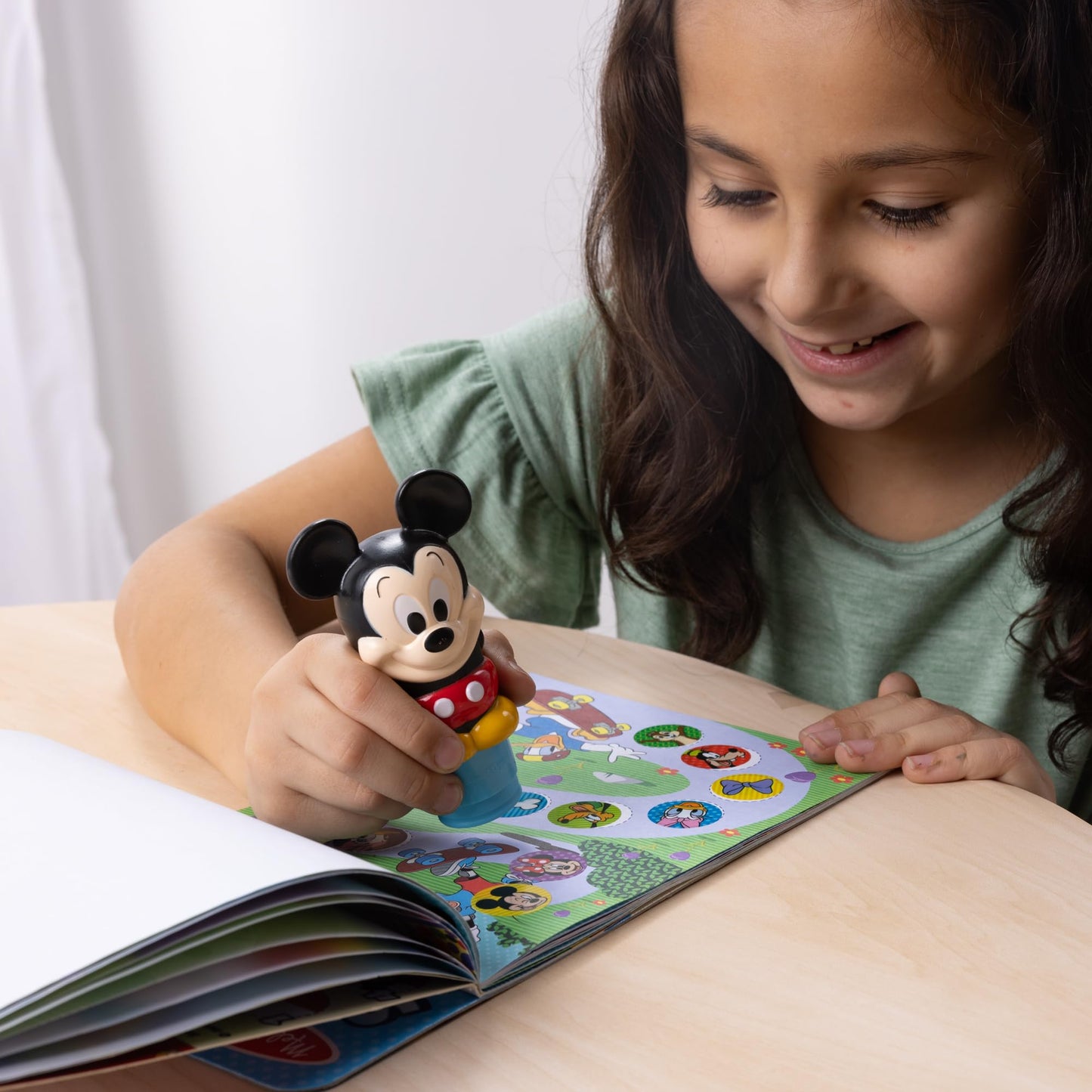 Melissa & Doug Sticker Wow!™ 24-Page Activity Pad and Sticker Stamper, 300 Stickers, Arts and Crafts Fidget Toy Collectible Character - Disney Mickey