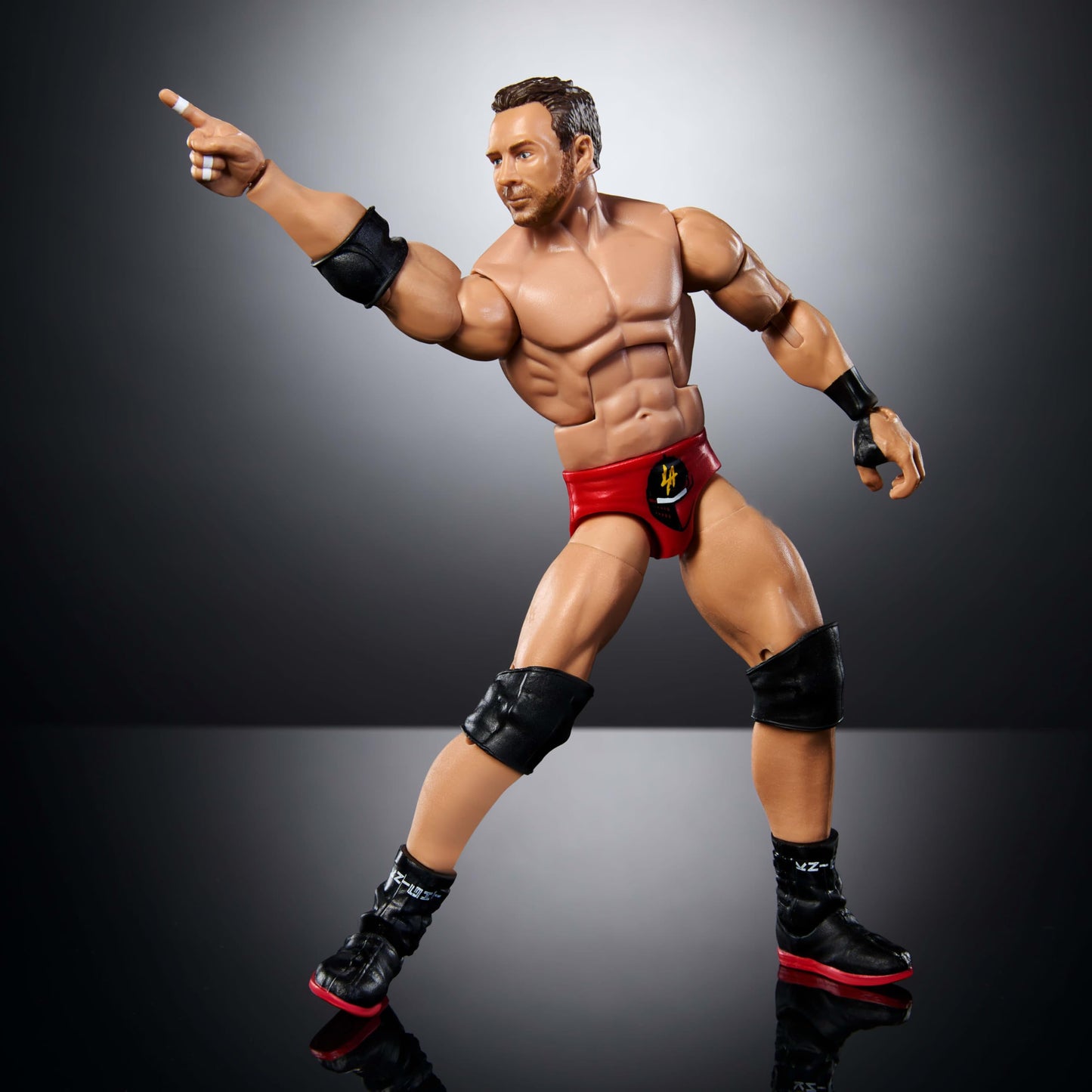 Mattel WWE Elite Collection Top Picks Action Figure & Accessories Set, LA Knight 6-inch Collectible with Swappable Hands, Ring Gear & 25 Articulation