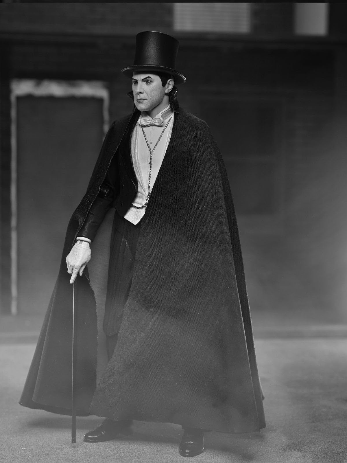 NECA: Universal Monsters - Dracula Carfax Abbey Ultimate 7" Action Figure